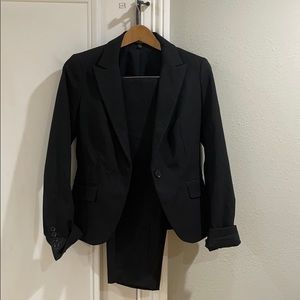 Express Womens Pant Suit/Business Suit Black